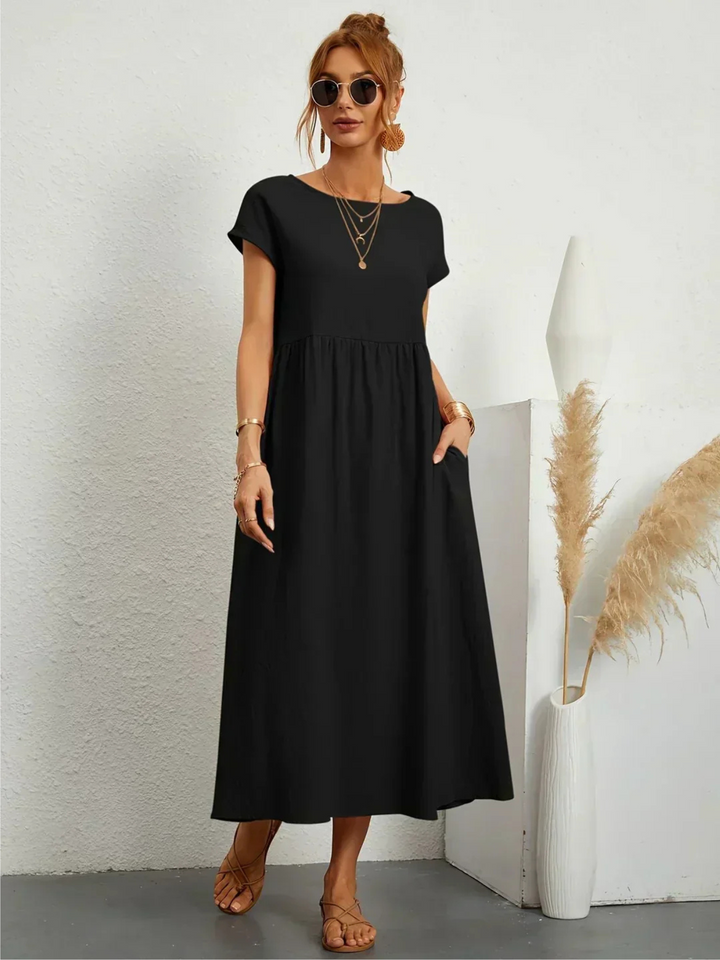 Marianne – Elegant Kjole med Rund Hals