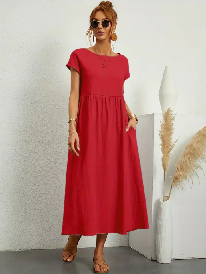 Marianne – Elegant Kjole med Rund Hals